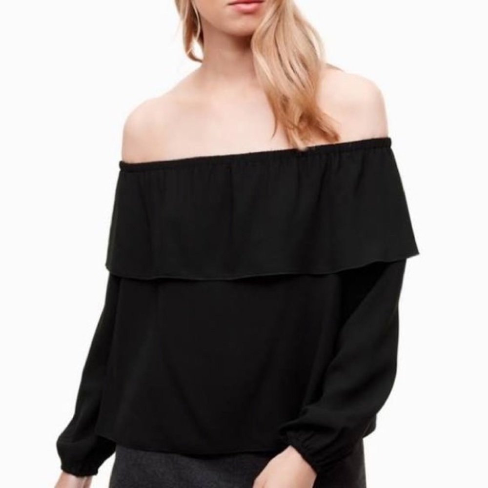Aritzia Wilfred Black Off the shoulders Cr…